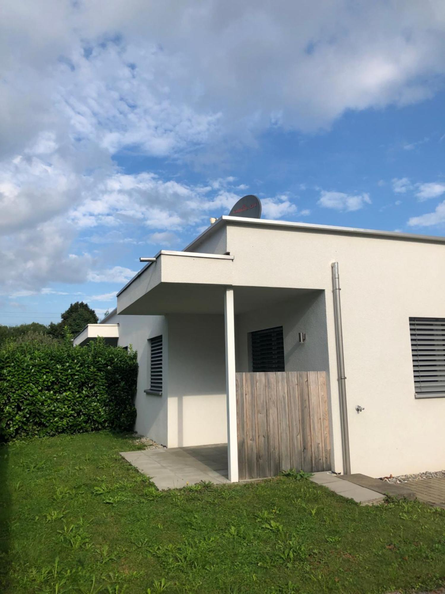 Crown Living Design Apartment - Gratis Parkplatz - Wlan - Kueche - Self Check-In Altach Exteriör bild